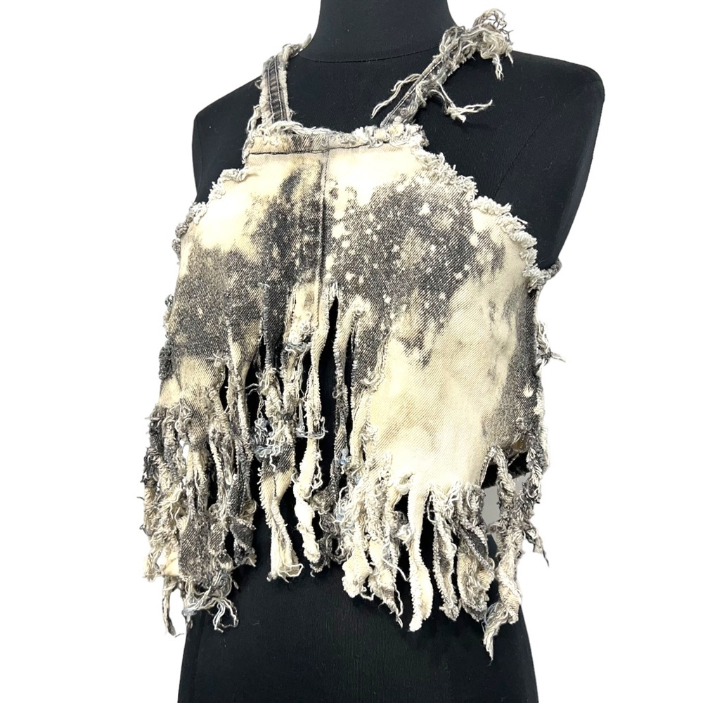 Distressed denim top • sm